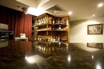 Hotel Bar